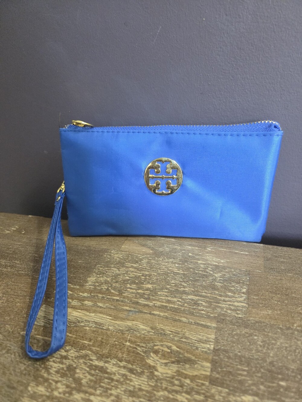 Tory Burch Wallet With Wrist Strap Attachment